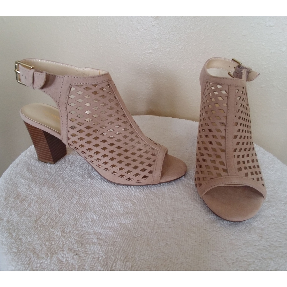 Liz Claiborne Gemma Block Heel Sandals